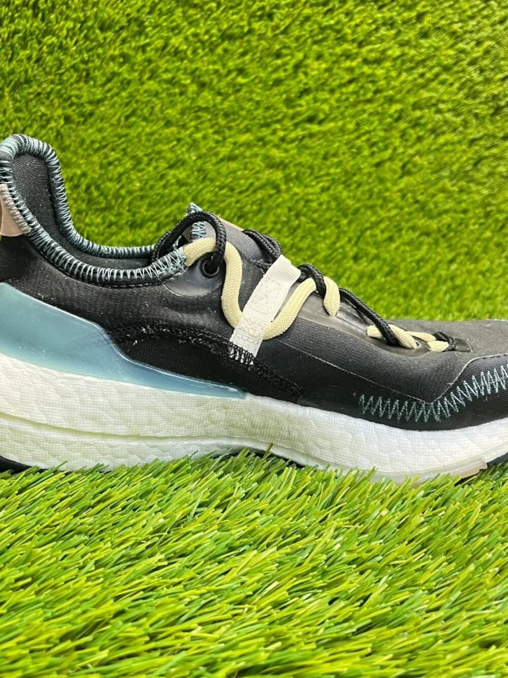 Adidas UltraBoost 21 Mens Size 7 Black White Athletic Running Shoes Sneakers